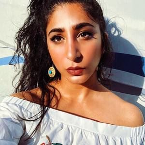 Meet your Posher, Natasha